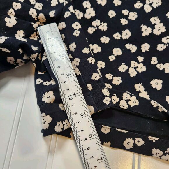 Amazon Basics Womens Size 12 Black Floral Bermuda Shorts 23.7356 - Picture 8 of 8